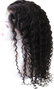 Découvrez un style impeccable avec notre perruque naturelle ondulée, une perruque frontale en cheveux humains 100% offrant une texture douce et une apparence naturelle - Product Image 2