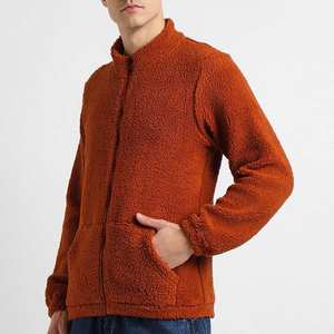 Chaqueta Sherpa Elegante para Hombre para Invierno, Logotipo Personalizado Impreso, Hecha de Tela Vaquera de Piel de Oveja Cálida - Product Image 2