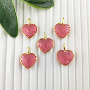 Colgante de piedras preciosas con ajuste de bisel en forma de corazón de turmalina rosa con chapado en plata esterlina para ocasiones de hinduismo - Product Image 4