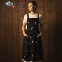 Chic femmes coton lin tablier robe Style japonais croix dos tablier avec broderie florale cuisine jardin café chasuble