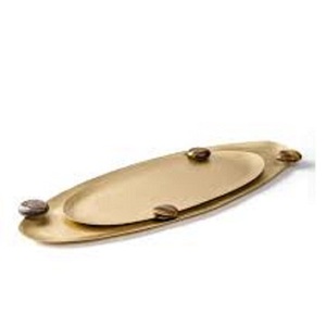 Plateau de service moderne pour décoration intérieure Vaisselle en laiton plaqué or la plus vendue Plateau de service rond en aluminium avec marteau découpé Design - Product Image 1