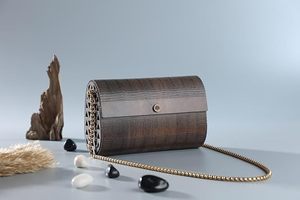 Bolso de mano de madera artesanal para mujer, para fiestas nocturnas, bolso de mano de madera premium hecho a mano con diseño de incrustaciones de resina a bajo costo - Product Image 4