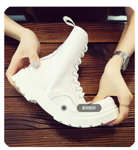 Vente en gros Bottes <span class=keywords><strong>Martin</strong></span> imperméables pour dames Bottes en cuir blanc solide pour l'extérieur Bout rond pour femmes Chaussures décontractées - Product Image 3