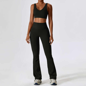 Ensemble de yoga léger pour femmes Leggings Meilleure vente Nouveau design Ensembles de soutien-gorge et de shorts de gymnastique pour femmes à la mode - Product Image 1