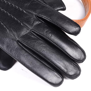 Gants en cuir de mode disponibles OEM pour les femmes, faciles à porter, doux, confortables, gants en cuir à doigts entiers à un prix raisonnable - Product Image 6