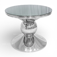 Table à gâteau de luxe moderne et onirique en acier inoxydable doré avec plateau en verre durable pour mariage, événement, fête, hôtel, salon