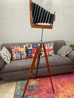 Appareil photo argentique vintage personnalisé avec trépied en bois, décoration marron vintage pour la maison, le bureau ou l'affichage photographique