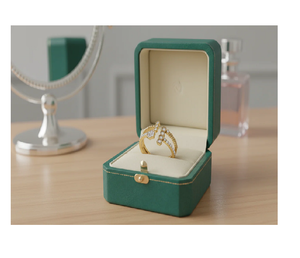 Bague en forme de nid d'abeille géométrique pour femmes |   Bague élégante et moderne en or pour tous les jours - Product Image 5