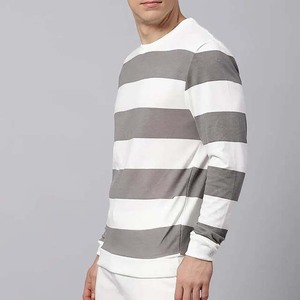 Sweat-shirt pour homme doublé en polaire chaud pour l'automne et l'hiver, vous gardant au chaud tout en conservant un look classique - Product Image 2