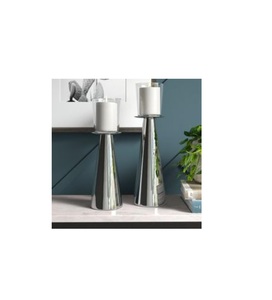 Elegante candelabro de acero inoxidable con un acabado pulido brillante ideal para elegantes mesas de comedor y lujosa decoración de habitaciones - Product Image 1