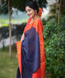 Sari en Georgette de Soie Polyvalent avec Broderie de Paillettes et Détails en Dori pour Tenue Traditionnelle Indienne, Occasions Décontractées et de Fête - Product Image 2
