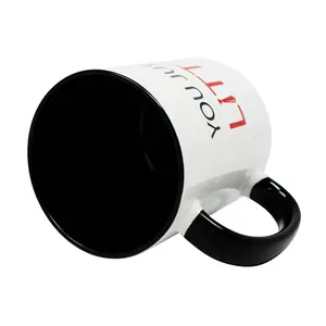 Tu viens de te faire tailler une taille plus! Tasse moderne en grès artisanal de 400 ml, sûre, personnalisable par sublimation, avec cuillère, idéale pour les fêtes - Product Image 2