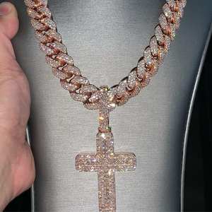 Personnalisé Haute Qualité Glacé Hip Hop Nom Pendentif VVS Moissanite Diamant 925 Argent et Plaqué Or Meilleur Prix pour les Femmes - Product Image 3