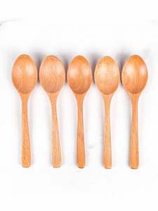 Cuillère en bois faite à la main pour cuisiner et mélanger fabriquée à partir de bois naturel pour un usage quotidien dans la cuisine pour la préparation des aliments - Product Image 4