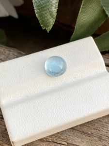 พลอยคาโบชองทรงกลมสีฟ้าอมเขียวธรรมชาติที่สวยงามอัญมณีหลวมมีความมันวาวเหมาะสำหรับทำเครื่องประดับ2.34กะรัต - Product Image 4