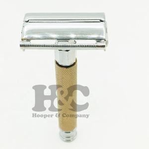 Maquinilla de Afeitar de Doble Filo para Hombre con Cuchillas Dobles de Acero Inoxidable Japonés - Uso en Barberías - Product Image 1