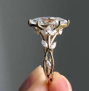 Anillo de compromiso de moissanita con corte Marquesa de 3 CT Vintage, regalo para ella, anillo de promesa, anillo único de boda, joyería personalizada - Product Image 2