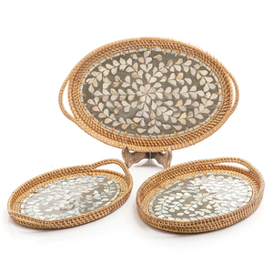 Plateau en rotin ovale Artisan avec joli design noir motif à la mode unique idéal pour servir des boissons collations et décoration intérieure - Product Image 3