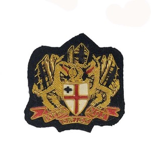 Insignia de Emblema Real de Bordado Permagold - Product Image 1