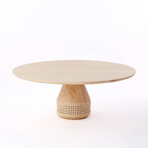 Table basse en bois de frêne avec rotin pour meubles de salon au design styliste - Product Image 1