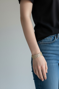 Conjunto de Brazaletes de Perlas con Corte Esmeralda de Primera Calidad, Acabado Dorado, Resistente al Deslustre, Moderno, Listo para Enviar - Product Image 2