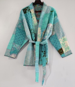 Chaqueta de invierno Unisex hecha a mano abrigo indio algodón seda corto acolchado estilo Kantha bordado bohemio Patchwork chaqueta acolchada - Product Image 1