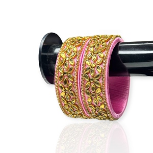 Conjunto de Brazaletes de Metal con Diseño de Hilo Rosa Bebé Tradicional, Borde de Perlas de Moda, Chapado en Oro, para Bodas y Fiestas, a Precio de Mayoreo - Product Image 2