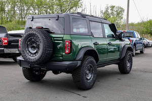 สร้างขึ้นเพื่อผู้ที่กล้าท้าทาย ฟอร์ด บรองโก เอเวอร์เกรดส์ ปี 2024 - Product Image 2