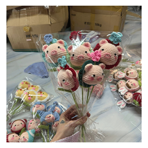 Fleur au crochet en fil doux, fleur faite à la main pour les boîtes cadeaux, la décoration de table et les projets de bricolage, Vietnam - Product Image 4