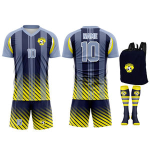 Juego de uniformes de fútbol impresos sublimados de diseño personalizado OEM 100% tela transpirable de poliéster que incluye bolsas de calcetines superiores para invierno - Product Image 1
