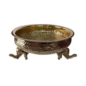 Bol Urli en laiton fabriqué à la main de qualité supérieure avec design en relief pour décorations de mariage florales et bougies - Product Image 2