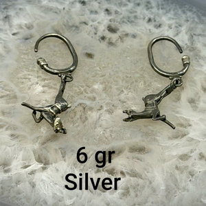 Colección de Pendientes de Plata de Ley Hechos a Mano al por Mayor – Diseños de Hoja de Ramas con Esmeralda y Rubí, Gazela Minimalista, Ángel con Circones - Product Image 1