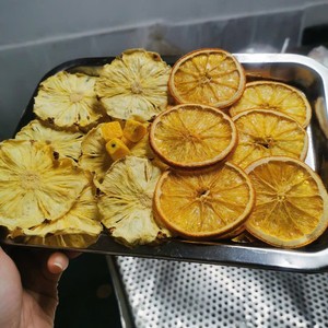 Fourniture en gros de tranches d'orange séchées pour garniture de cocktails et mélange de thé, décoration intérieure et décorations de fêtes - Product Image 6