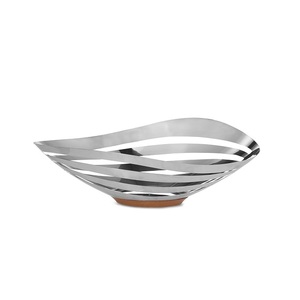Tiras de hierro de metal decorativo frutero en forma de triángulo de lujo Metal hierro tira cuenco para el hogar DecorTabletop fruta servir tazón - Product Image 6