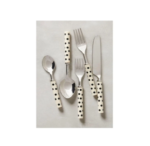 Juego de cubiertos de latón de alta resistencia con mango de resina Estructura ligera de acero espejado y bordes ultramodernos precios económicos - Product Image 3