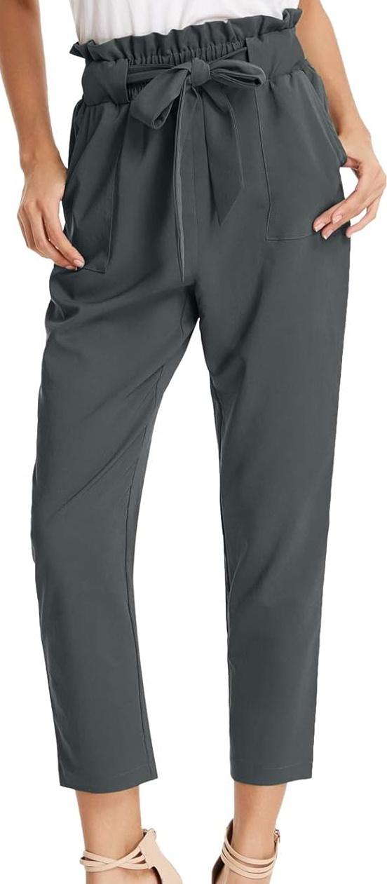 สีเทาเข้ม