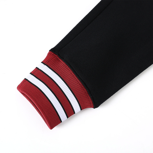 Sudadera Delta Negra con Cierre de Cremallera para Invierno |   Logotipo bordado en chenilla con relieve griego, unisex, forrado y con ribetes. |   Transpirable de Secado Rápido - Product Image 4