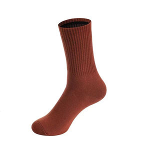 Chaussettes de football durables antidérapantes sportives noires personnalisables les plus vendues chaussettes de football Spandex en coton personnalisées confortables pour l'hiver - Product Image 3