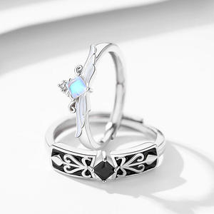 Bague ajustable pour homme Jeulia Cool Black Knight en argent sterling avec diamant taille princesse - Product Image 6