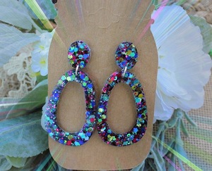 Boucles d'oreilles en résine brodée, bijoux de mode en acier inoxydable faits à la main pour femmes et filles, look classique de mariage, haute qualité - Product Image 2