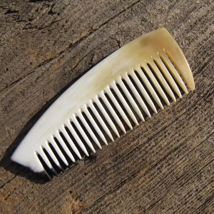 Cuerno de Búfalo, peines al por mayor de Búfalo, peines de cuerno antiestáticos naturales para regalos de vacaciones, artesanías de media luna - Product Image 1