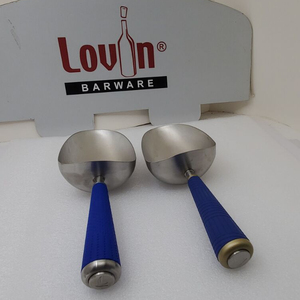 Cuillère à glace pour Grey Goose avec manche en acier inoxydable et caoutchouc antidérapant - Product Image 5