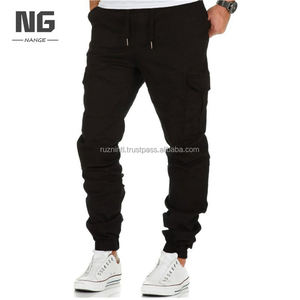 Pantalones Cargo Elegantes para Hombre con Bolsillos Prácticos y Ajuste Cómodo - Product Image 1