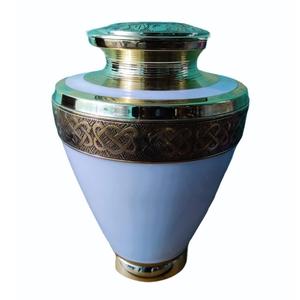 Urne funéraire en métal de style traditionnel de qualité d'exportation pour la commémoration et l'usage religieux, disponible à prix d'exportation depuis l'Inde - Product Image 2