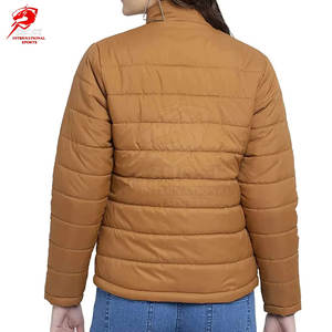 Chaqueta acolchada para mujer, cálida y cómoda, ideal para salidas informales y para usar en capas durante las temporadas de otoño o invierno. - Product Image 3