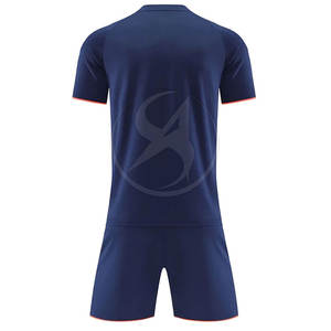 Uniforme de fútbol de Color personalizado de calidad superior Ropa deportiva Uniforme de fútbol de Venta caliente Hecho en Pakistán - Product Image 2