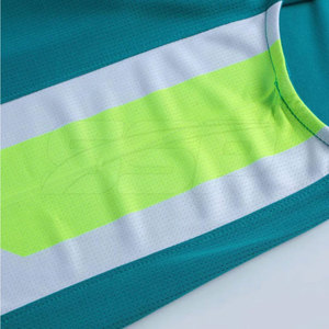 Shorts de basketball élégants sans manches, ensemble de sport respirant grande taille, avec logo personnalisé imprimé par sublimation - Product Image 5