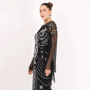 ชุดราตรีผ้าทูลหรูหราพร้อมลูกปัดและเลื่อมประดับด้วยมือคอกลมแขนยาวเต็มสำหรับงานพรอมหรือปาร์ตี้ - Product Image 1