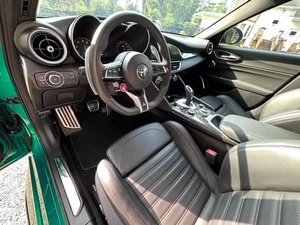 2022 un L F A R O M E O GIULIA QUADRIFOGLIO da 505 CV TWIN-TURBO V6 VERDE <span class=keywords><strong>MONTREAL</strong></span> per lo più non modificato - Product Image 4