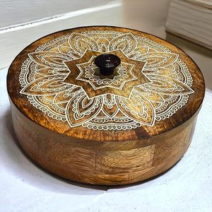 Boîte à épices en bois écologique avec 9 compartiments pour la cuisine indienne quotidienne, boîte à épices en bois rustique pour le stockage - Product Image 4